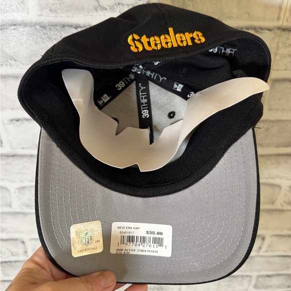 NWT! Pittsburg Steelers New Era embroidered black fitted hat, Small/Medium - Picture 2 of 3